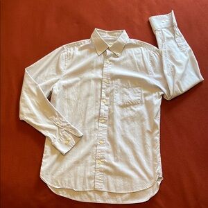 Men's Banana Republic Button-Down. Size 15-15 1/2, Medium.